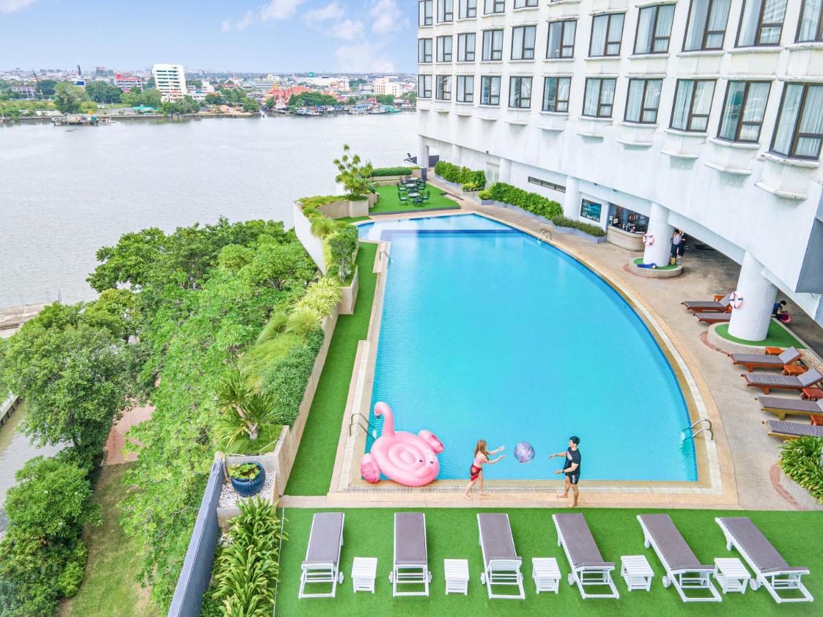 Montien Riverside Hotel Bangkok Exterior photo The River View