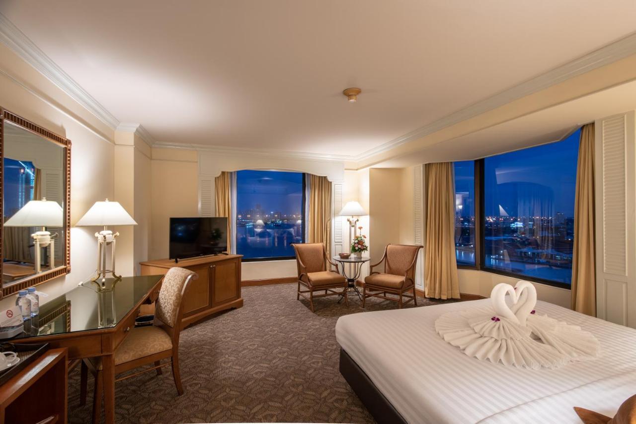Montien Riverside Hotel Bangkok Exterior photo Deluxe Room
